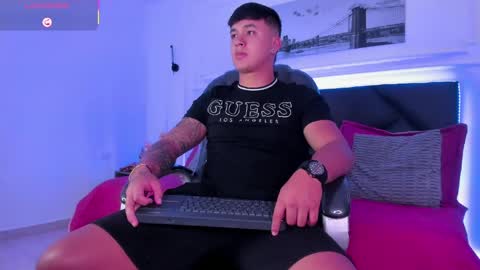 Cristopher online show from April 2026 01:53:02 PM