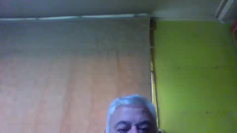crmperez online show from May 2026 06:49:02 PM