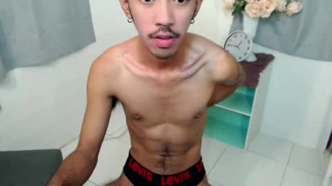 crocodale online show from October 2025 10:20:02 PM