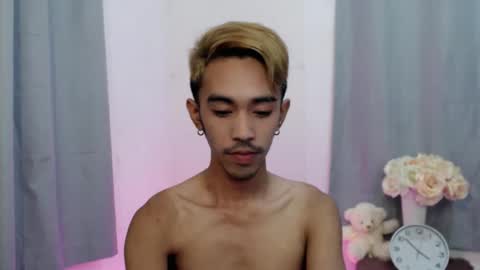 Snapshot of crocodale chatting on November 2025 12:37:01 PM crocodale online show from November 2025 12:37:01 PM