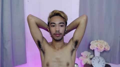 Snapshot of crocodale chatting on November 2025 09:36:01 AM crocodale online show from November 2025 09:36:01 AM