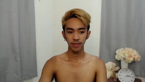 Snapshot of crocodale chatting on November 2025 10:47:02 AM crocodale online show from November 2025 10:47:02 AM