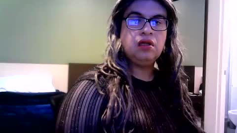 Snapshot of crossdresser64 chatting on October 2025 10:32:02 PM Linda Cross online show from October 2025 10:32:02 PM