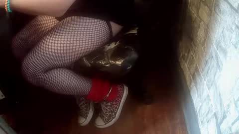 Snapshot of crossdresser_krystal chatting on December 2025 06:57:02 PM crossdresser krystal online show from December 2025 06:57:02 PM