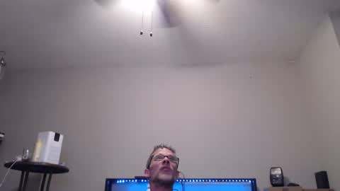 crownbomb online show from December 2025 06:55:01 AM