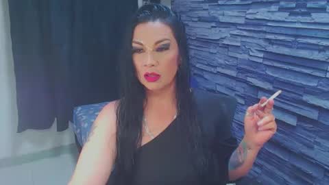 Snapshot of cruela_deviil chatting on October 2025 02:20:01 AM cruela_deviil online show from October 2025 02:20:01 AM