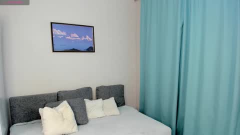 crushbaandicute111 online show from September 2025 06:44:02 PM