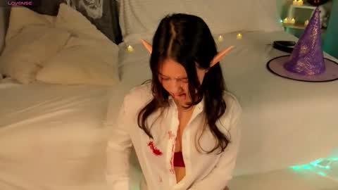 crushbaandicute111 online show from October 2025 11:28:02 PM