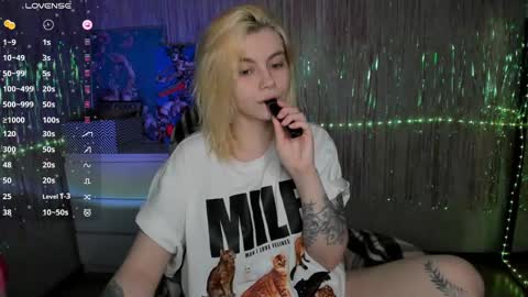 Snapshot of cryptobjgirlv2 chatting on February 2025 02:52:02 PM Lilith online show from February 2025 02:52:02 PM