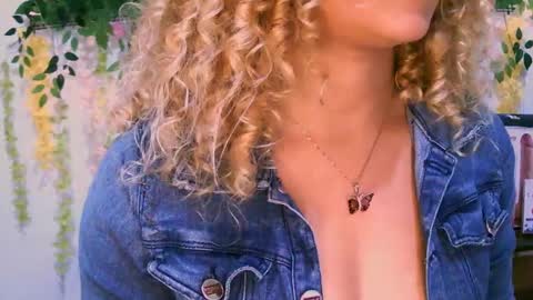 crysrus online show from March 2025 02:36:01 AM