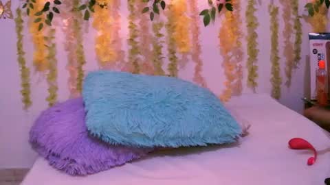 crysrus online show from March 2025 03:12:02 AM