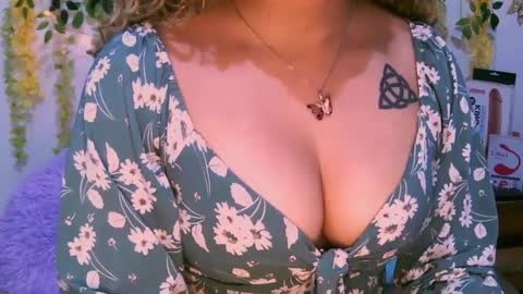 crysrus online show from September 2025 12:12:01 AM