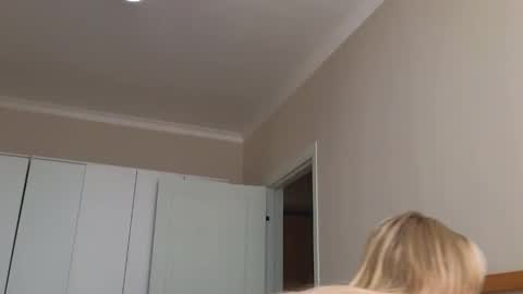 Snapshot of crystal_angells chatting on December 2025 06:54:02 AM Cassie control domi and lush in private for free online show from December 2025 06:54:02 AM