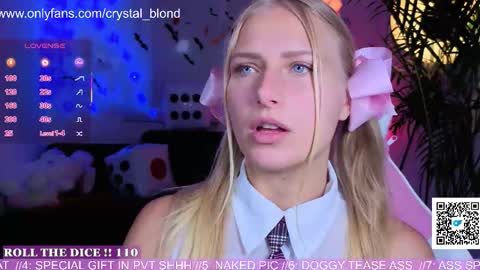 Snapshot of crystal_blond chatting on October 2025 07:44:01 PM Crystal online show from October 2025 07:44:01 PM