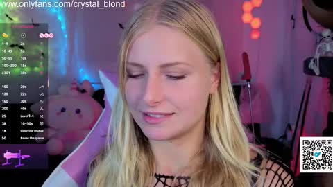 Snapshot of crystal_blond chatting on October 2025 09:52:01 PM Crystal online show from October 2025 09:52:01 PM
