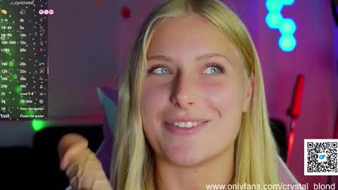 Snapshot of crystal_blond chatting on November 2025 09:17:02 PM Crystal online show from November 2025 09:17:02 PM
