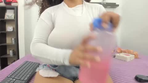 crystal_butterfly1 online show from February 2025 11:21:01 AM