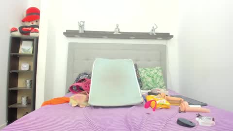 crystal_butterfly1 online show from February 2025 02:24:01 PM