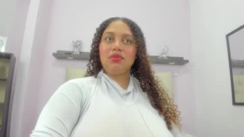 crystal_butterfly1 online show from January 2026 07:11:01 PM