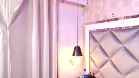 crystal_gilton online show from June 2026 07:11:01 PM