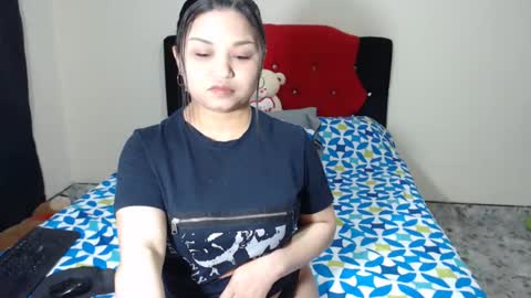 Snapshot of crystal_milkmature chatting on February 2025 11:16:02 PM Crystal Milf online show from February 2025 11:16:02 PM