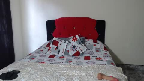 Snapshot of crystal_milkmature chatting on September 2025 04:51:02 PM Crystal Milf online show from September 2025 04:51:02 PM