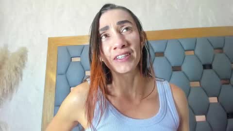 Snapshot of crystal_sm chatting on October 2025 03:01:02 AM crystal_sm online show from October 2025 03:01:02 AM