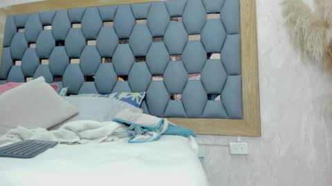 Snapshot of crystal_sm chatting on October 2025 03:10:02 AM crystal_sm online show from October 2025 03:10:02 AM