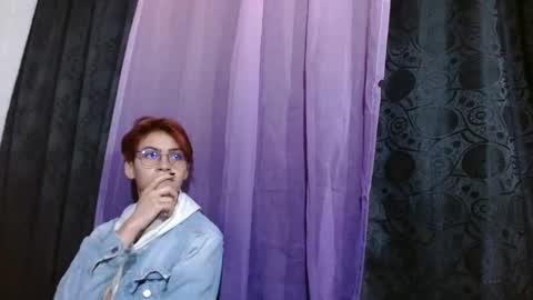 Snapshot of crystal_starx chatting on February 2025 11:10:02 AM Crystal Blaze online show from February 2025 11:10:02 AM