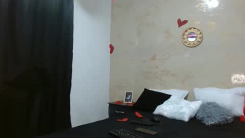 Snapshot of crystal_starx chatting on March 2025 12:00:02 AM Crystal Blaze online show from March 2025 12:00:02 AM