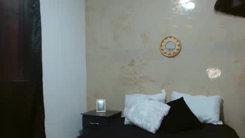 Snapshot of crystal_starx chatting on March 2025 07:59:02 PM Crystal Blaze online show from March 2025 07:59:02 PM