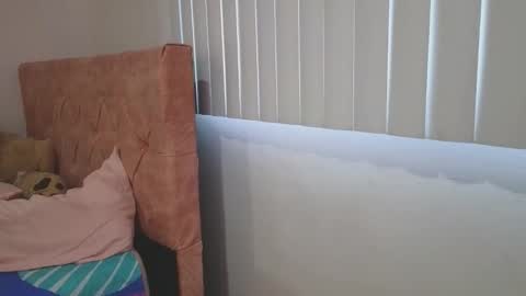 Snapshot of crystal_starx chatting on November 2025 10:48:02 AM Crystal Blaze online show from November 2025 10:48:02 AM