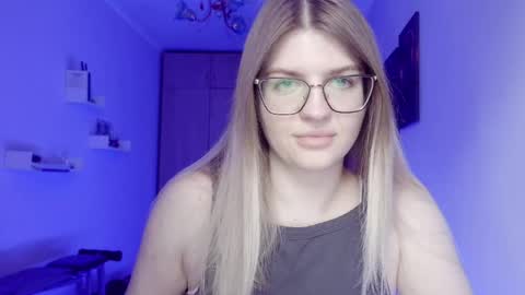 crystalblush01 online show from May 2026 10:09:02 AM
