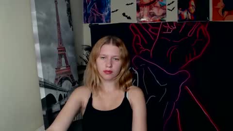 Stella online show from October 2025 05:48:02 PM