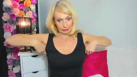 Crsyatal online show from April 2026 08:31:01 PM