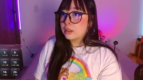 Snapshot of crystalitesq chatting on February 2026 12:13:02 PM Olivia online show from February 2026 12:13:02 PM