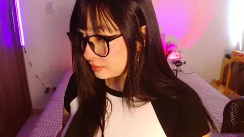 Snapshot of crystalitesq chatting on March 2026 12:20:01 PM Olivia online show from March 2026 12:20:01 PM