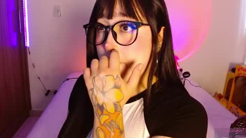 Snapshot of crystalitesq chatting on March 2026 01:11:02 PM Olivia online show from March 2026 01:11:02 PM