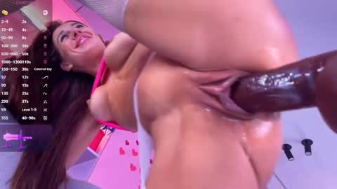 Lana online show from October 2025 07:17:01 AM