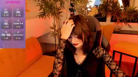 Snapshot of crystallbloom chatting on September 2025 01:33:02 PM crystallbloom online show from September 2025 01:33:02 PM