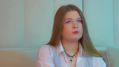 Crystal online show from November 2025 06:16:02 AM