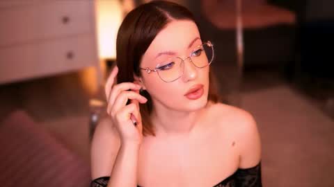 Snapshot of crystalmo0n chatting on March 2026 11:25:01 AM CrystalMo0n online show from March 2026 11:25:01 AM