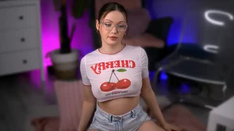 Snapshot of crystalmo0n chatting on March 2026 12:16:02 PM CrystalMo0n online show from March 2026 12:16:02 PM