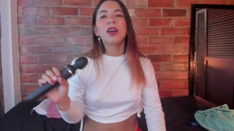 Soy Crystal online show from December 2024 01:25:02 PM