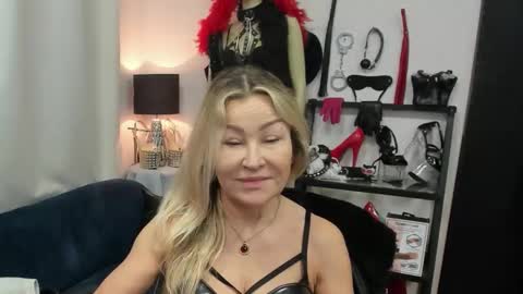 CrystalHotty online show from March 2026 04:57:02 AM