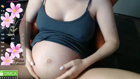 Snapshot of crystalyss chatting on October 2025 02:42:02 AM Lia online show from October 2025 02:42:02 AM