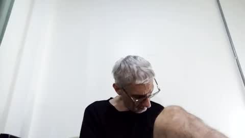 Snapshot of cucaio18 chatting on January 2025 01:32:01 AM BIG UNCUT HARD COCK online show from January 2025 01:32:01 AM