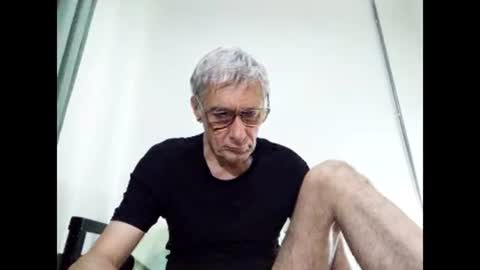 Snapshot of cucaio18 chatting on February 2025 02:01:02 AM BIG UNCUT HARD COCK online show from February 2025 02:01:02 AM