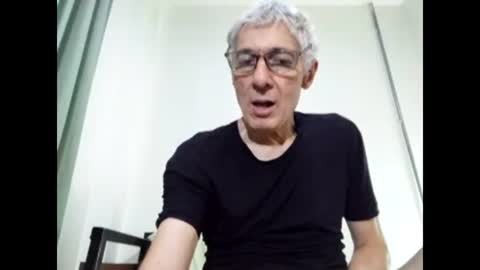 Snapshot of cucaio18 chatting on March 2025 06:16:02 AM BIG UNCUT HARD COCK online show from March 2025 06:16:02 AM