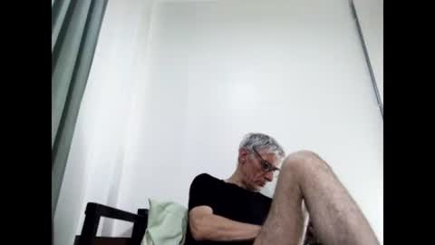 Snapshot of cucaio18 chatting on March 2025 06:26:02 AM BIG UNCUT HARD COCK online show from March 2025 06:26:02 AM